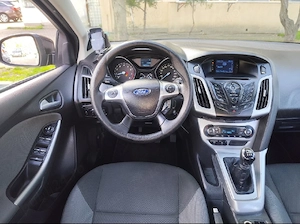 Ford Focus 1.6 benzină clasic MPI, Climă, senzori  - imagine 7