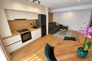 Apartament modern, 2 camere, etaj 2, lift, la cheie, zona Eroilor