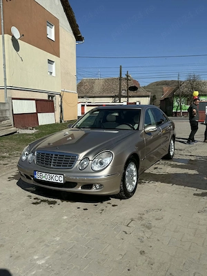 Bună vând Mercedes e220 2003 sunt unicul proprietar în România. - imagine 9