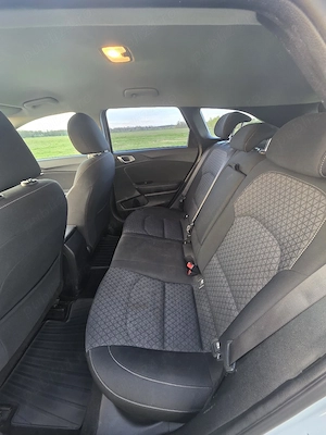 Vând Kia Ceed, an 2020, motorizare 1.6 diesel, economică și fiabilă, ideală pentru drumuri lungi. - imagine 5