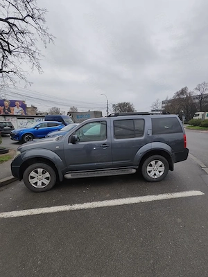 Vand SUV 4x4 Nissan Pathfinder 2.5d din 2007 - 7 locuri - imagine 4