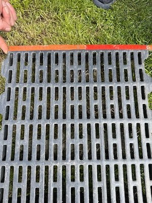 podea crescatorie purcei ,pasari ,porumbei