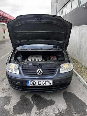 vand touran 2.0 azv - imagine 2