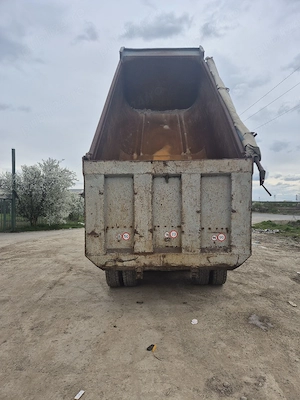 Basculanta iveco 8x4 - imagine 5