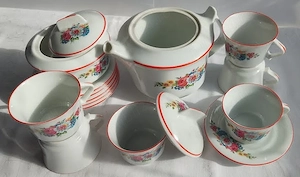 Serviciu Porțelan de Alba Iulia (14 piese)   Design Retro Floral, Stare Impecabilă