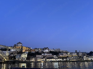 Sunteți două prietene majore (18+), eleve sau studente si doriti o relatie frumoasa