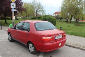 Fiat Albea roșie 105000 km 2009, aer conditionat, multimedia - imagine 2