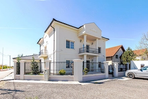Vila lux de vanzare mobilata, utilata ,piscina ,sauna ,jacuzzi  - imagine 3
