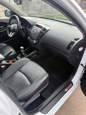 kia ceed 1.6 tdi  - imagine 9