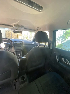 Masina Skoda Fabia 2 - imagine 3