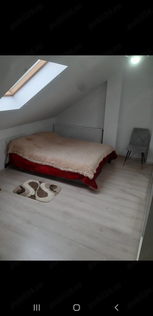 Închiriez garsonieră+ mansardă