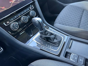 Volkswagen Golf 7 SW 2.0 Diesel 150 CP An 2018 - imagine 17