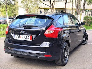 Ford Focus 1.6 benzină clasic MPI, Climă, senzori  - imagine 4