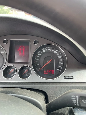 VW PASSAT 1.9 tdi Avariat - imagine 4