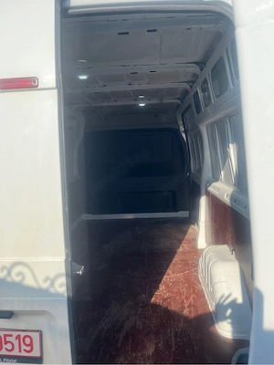 microbuz ford  - imagine 2