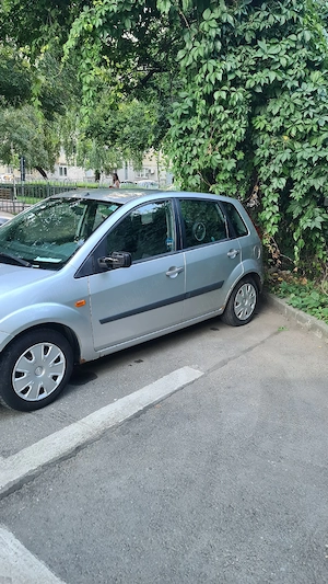 Ford fieste 1.2 benzina + GPL  - imagine 4