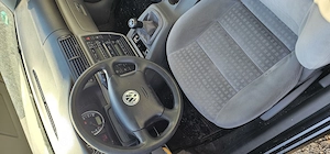 Vând vw passat an 2002 motor 2.0 benzina 130 cp..Mașina nu a rulat in România...Recent adusa din Ger - imagine 7