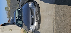 Vând vw passat an 2002 motor 2.0 benzina 130 cp..Mașina nu a rulat in România...Recent adusa din Ger