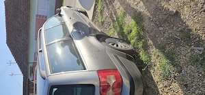 Vând vw passat an 2002 motor 2.0 benzina 130 cp..Mașina nu a rulat in România...Recent adusa din Ger - imagine 4