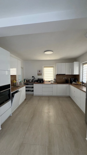    Casă Modernă în Zona Castelului Transilvania   Eleganță și Liniște - DE VANZARE sau SCH cu AP 3-4 - imagine 3
