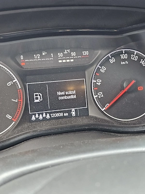 Vând Opel Zafira Tourer 1.6 benzina+gnc - imagine 2