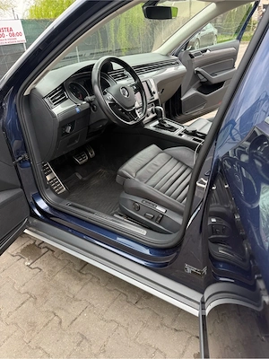 Volkswagen Passat Alltrack 2.0 TDI 4Motion DSG - imagine 10