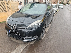 Renault Megane Grande Scenic 7 locuri - imagine 2