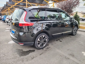 Renault Megane Grande Scenic 7 locuri - imagine 5