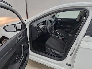 Volkswagen Polo 2021 1.0 MPI 80CP TVA deductibil AC Front Assist - imagine 6