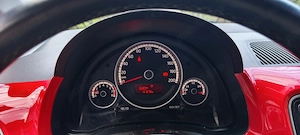 VW Up! 2015 | Unic proprietar | 132.000 km | Climatizat | Încălzire scaune | Senzori parcare | 2 set - imagine 7