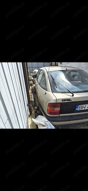 Opel Vectra A 2.0 Automat - imagine 3