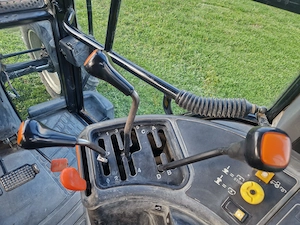 Tractor New Holland M115 - imagine 3