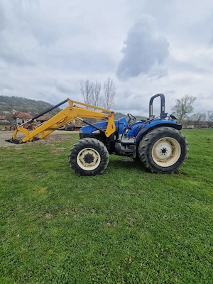 Tractor New Holland TD-95-D - imagine 4