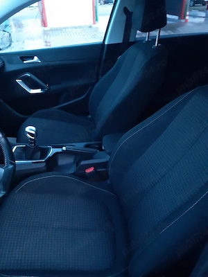 Peugeot 308 - imagine 9