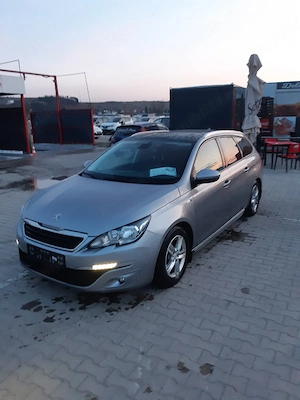 Peugeot 308 - imagine 3