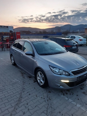 Peugeot 308 - imagine 2