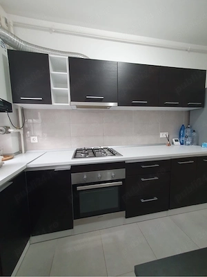 Mobilă bucătărie completă + electrocasnice incluse   stare foarte bună