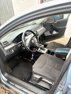 Vând Passat b6 2009 Euro 5 adaptat pentru persoane cu dizabilități  - imagine 3