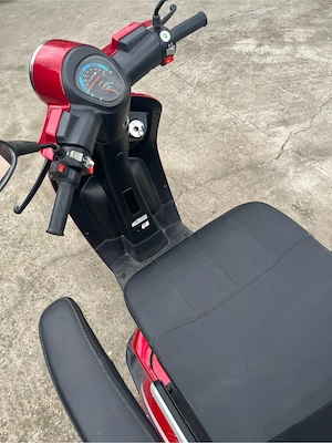 scuter 3 roti - imagine 2