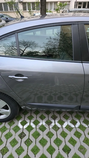 Vand Renault Fluence 1.6 benzina aspirat natural(fara turbo) - imagine 7