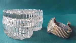 Casetă Bijuterii Inimă Sticlă Vintage + Cercei CADOU (Set Retro)