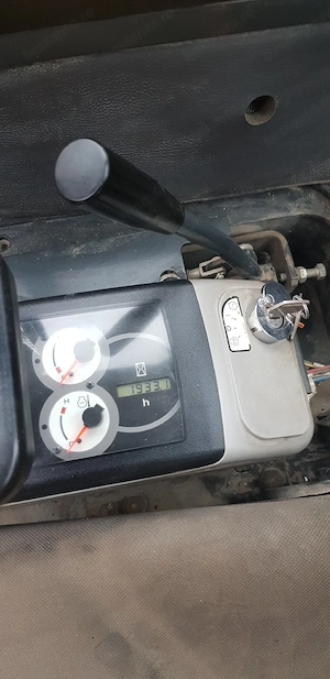 De vânzare miniexcavator komatsu26 an fabricatie 2019 - imagine 5