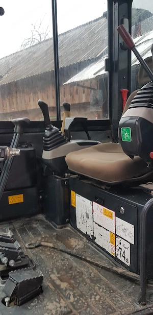 De vânzare miniexcavator komatsu26 an fabricatie 2019 - imagine 4