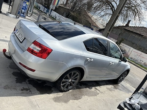 Vând Skoda Octavia 3