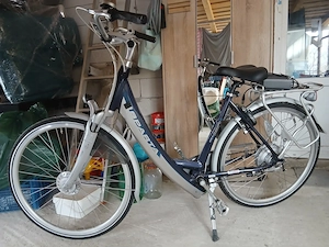 Bicicleta electrica 28" baterie defectă 
