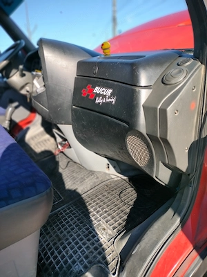 Vând Iveco daily 2,3  - imagine 5