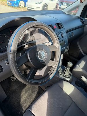 Volkswagen Touran - imagine 7