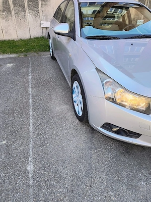 Chevrolet Cruze LS 2010 - imagine 4