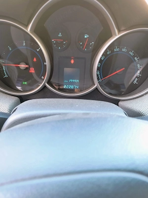 Chevrolet Cruze LS 2010 - imagine 2