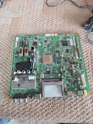 Dezmembrez tv LG 42ld650